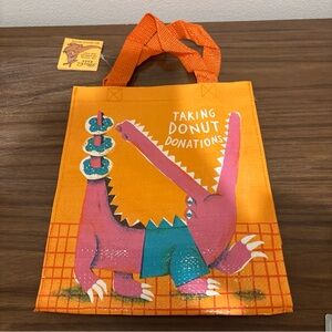 NWT Blue Q Handy Tote Donut Doughnut Donation Alligator Crocodile Lunch Bag